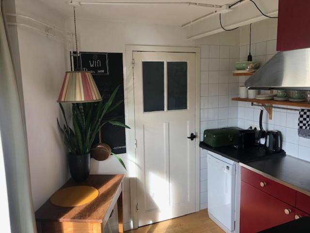 Logis Pastis Hotel Maastricht Bagian luar foto