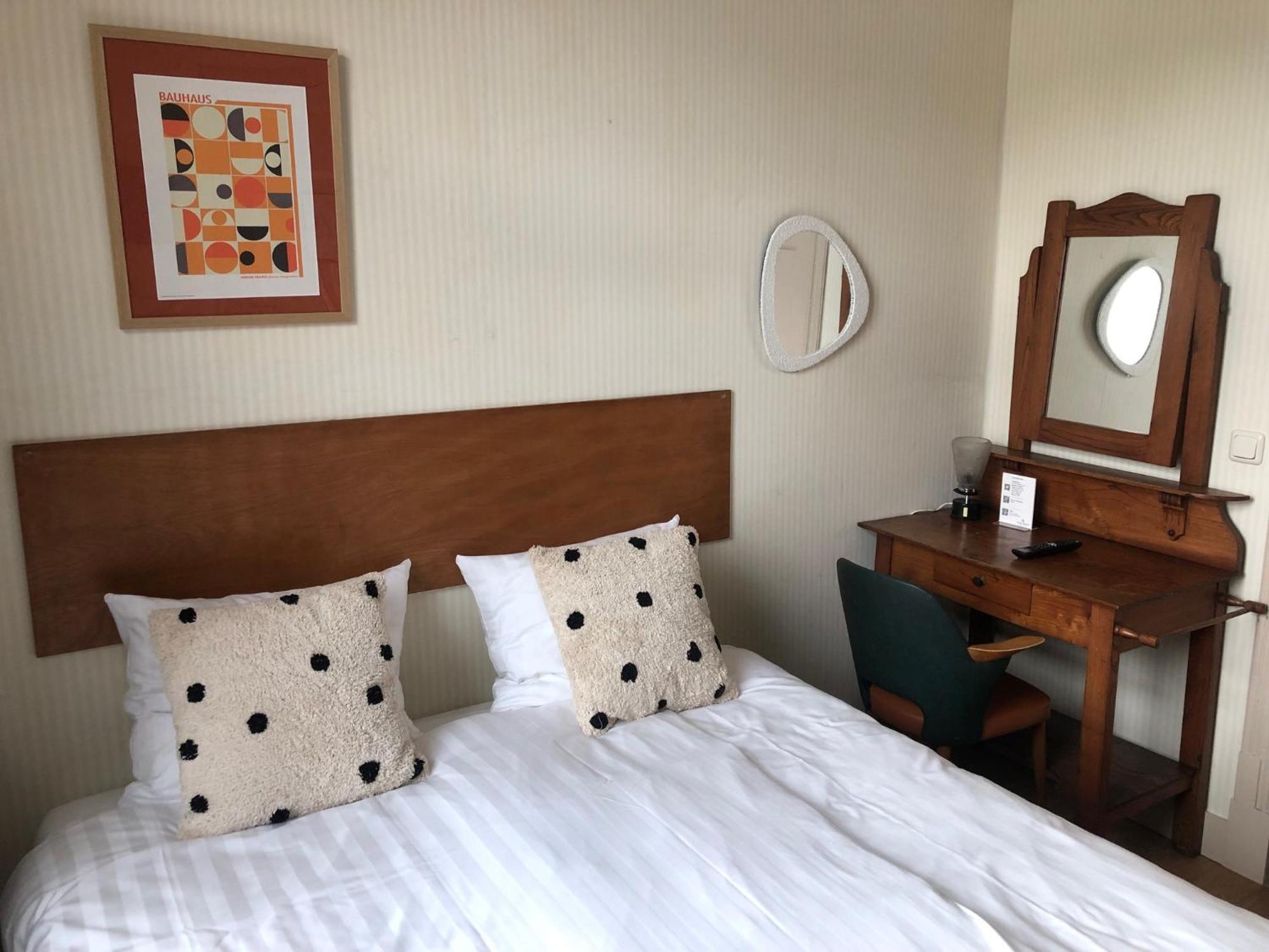 Logis Pastis Hotel Maastricht Bagian luar foto