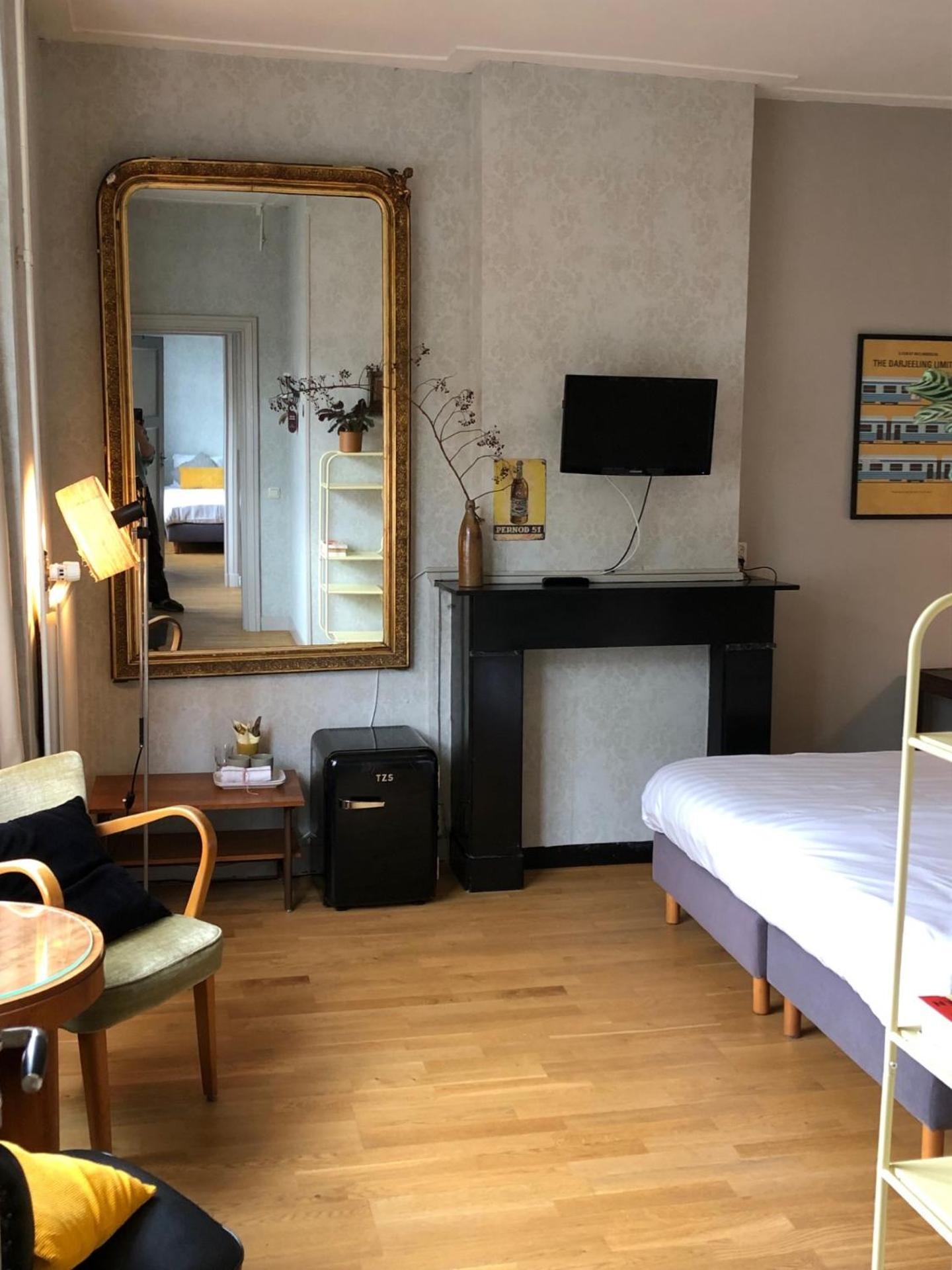 Logis Pastis Hotel Maastricht Bagian luar foto