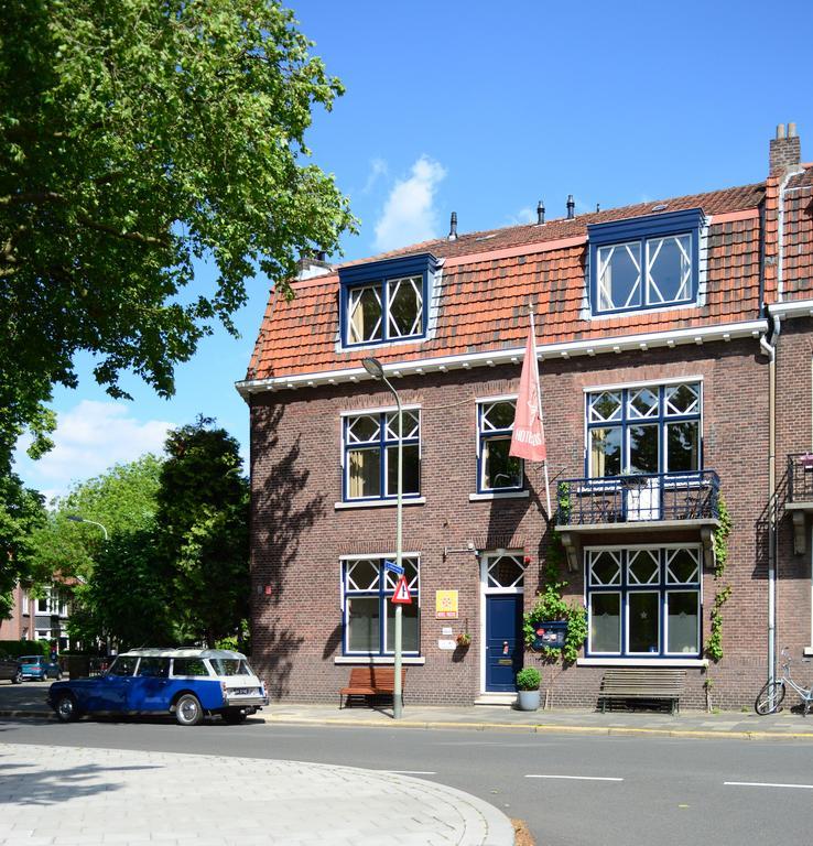 Logis Pastis Hotel Maastricht Bagian luar foto