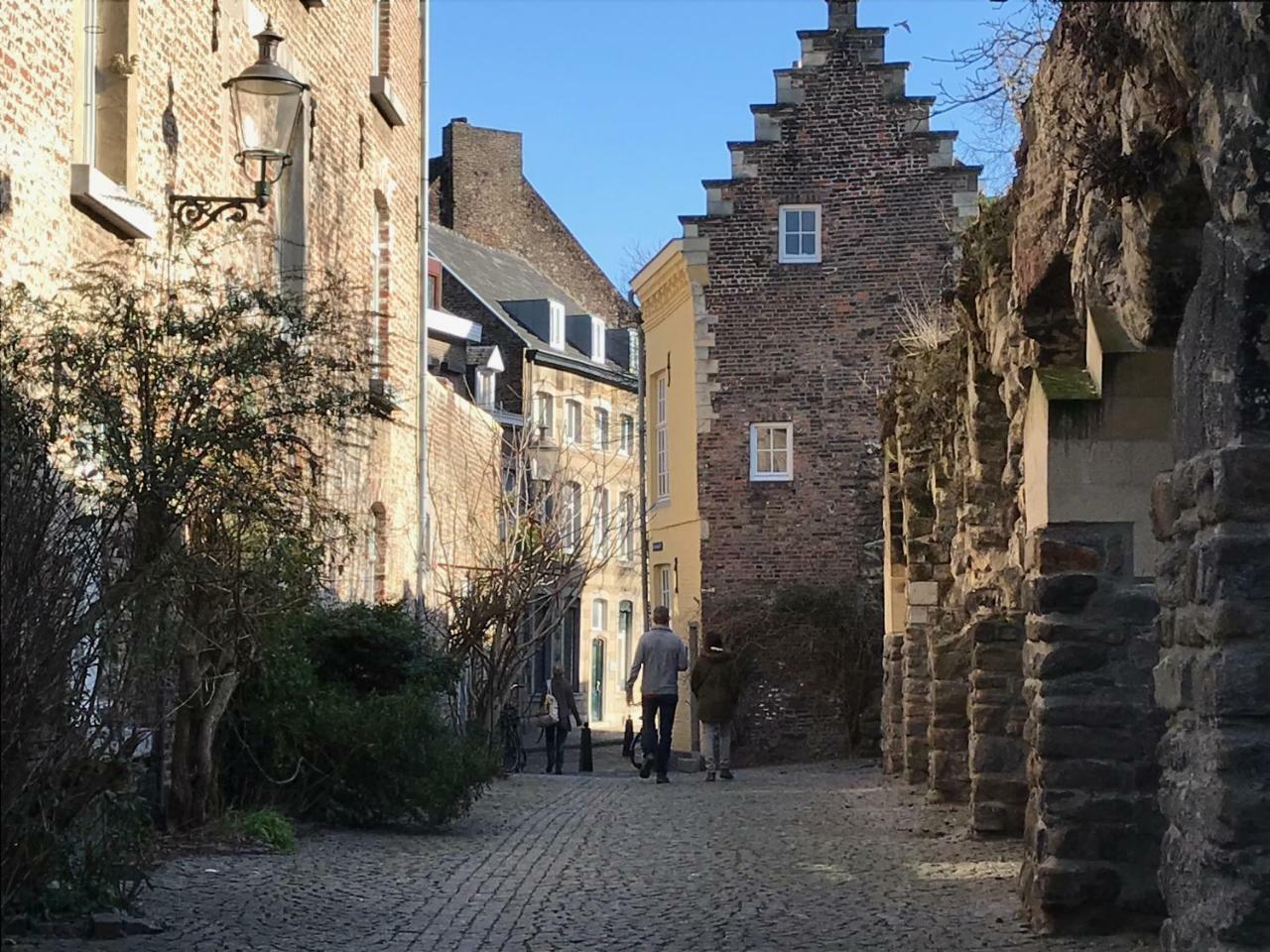 Logis Pastis Hotel Maastricht Bagian luar foto